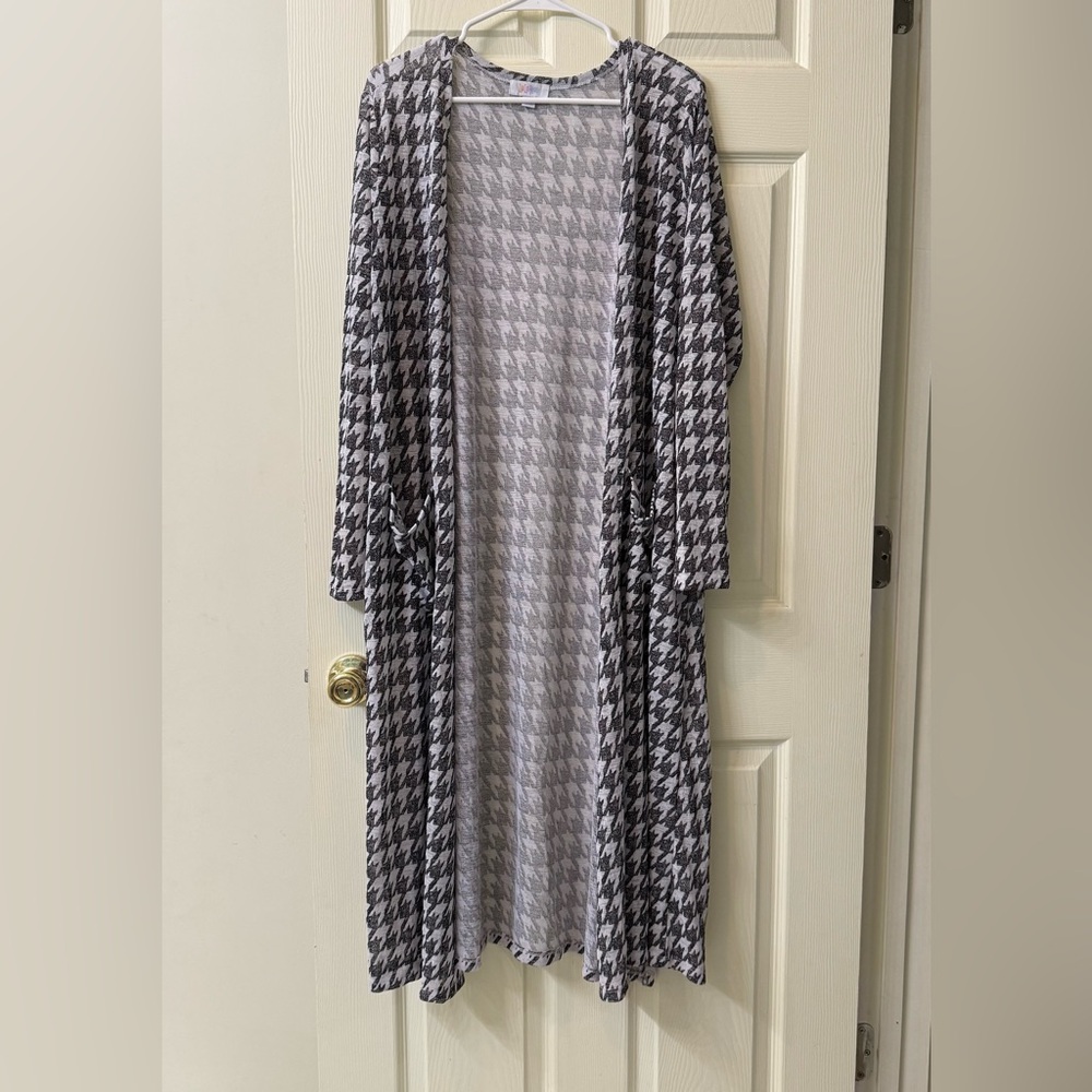 Women’s Lularoe Sarah Duster, Houndstooth